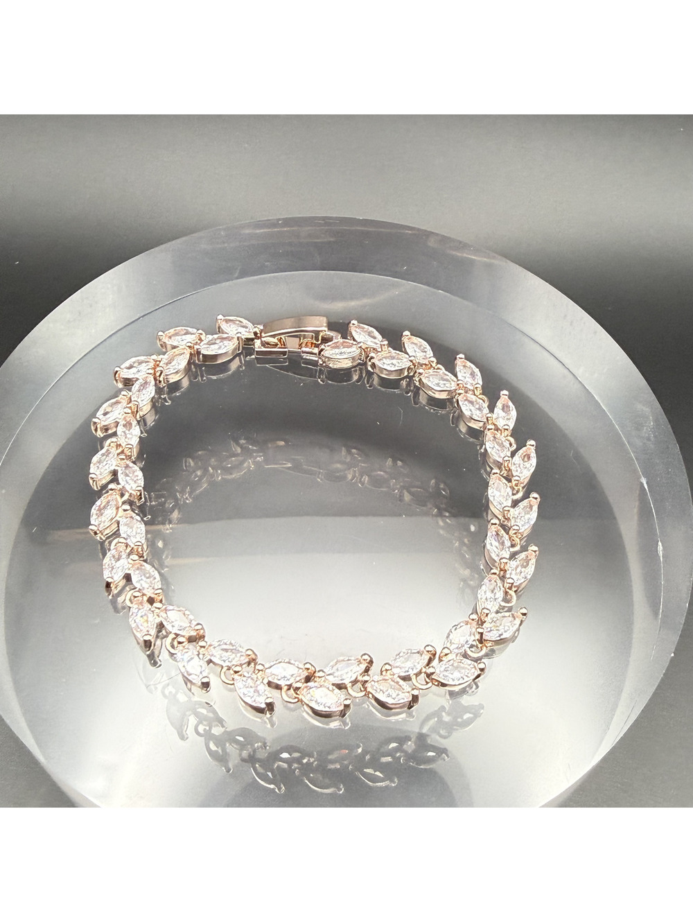 candy+clover Laurel Wreath Clear Crystal Rose Gold Tone Bracelet 7 inch